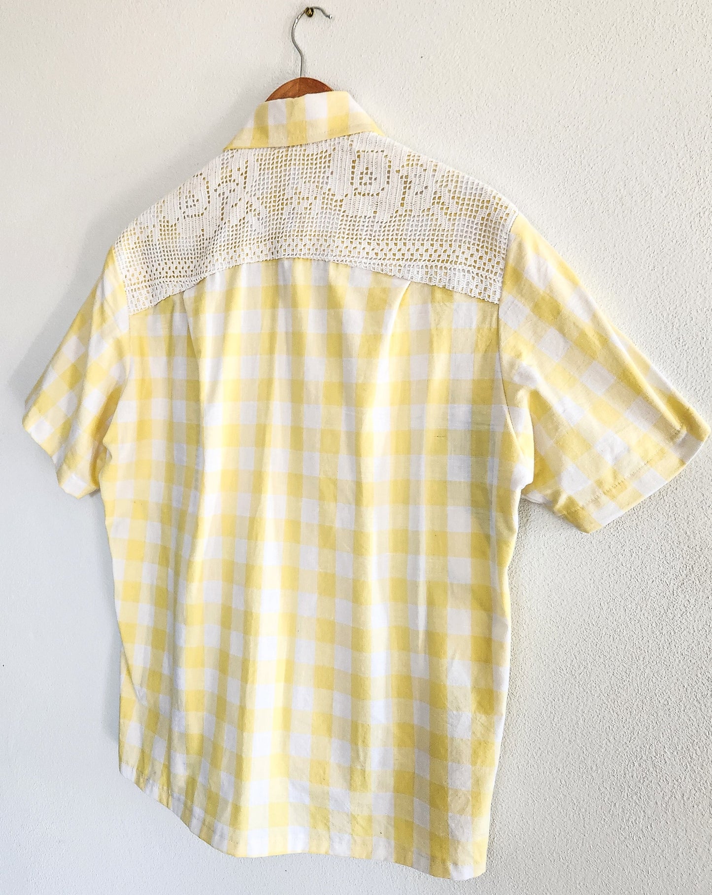 Beechworth - Unisex Shirt - Medium