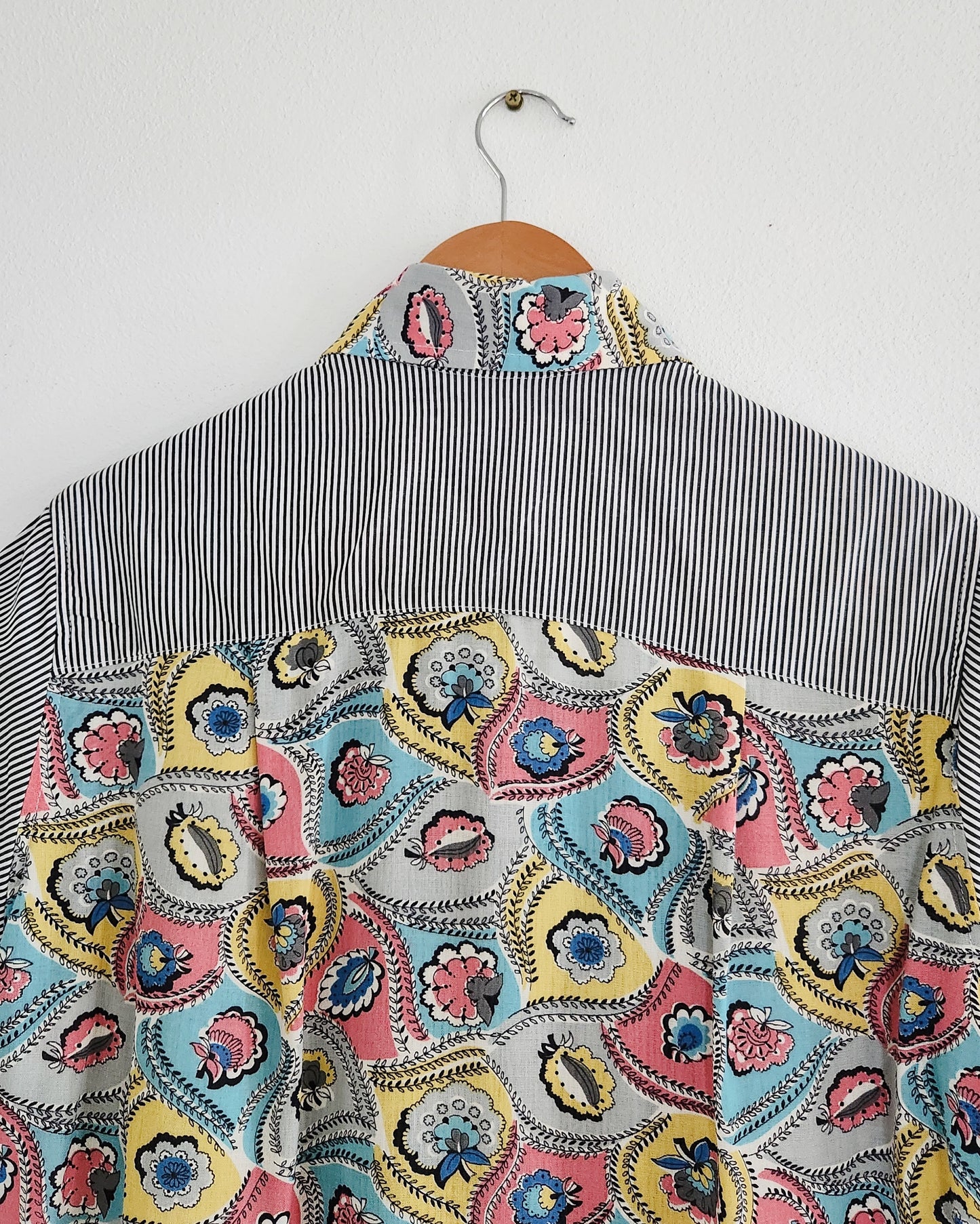 Detroit - Unisex Shirt - Small